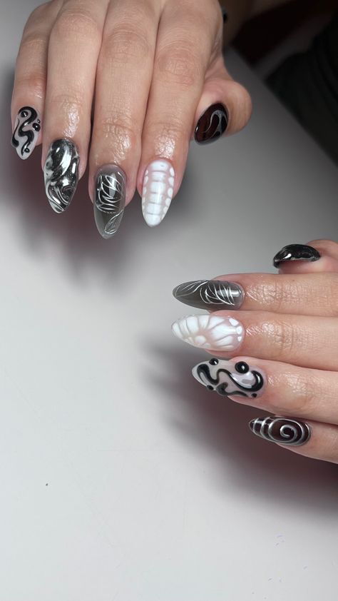 Black White Chrome Nails, Black And Chrome Nails, One Piece Nails, Metallic Nails Design, White Chrome Nails, Black And White Nails, Korean Nails, Simple Acrylic Nails, Jelly Nails