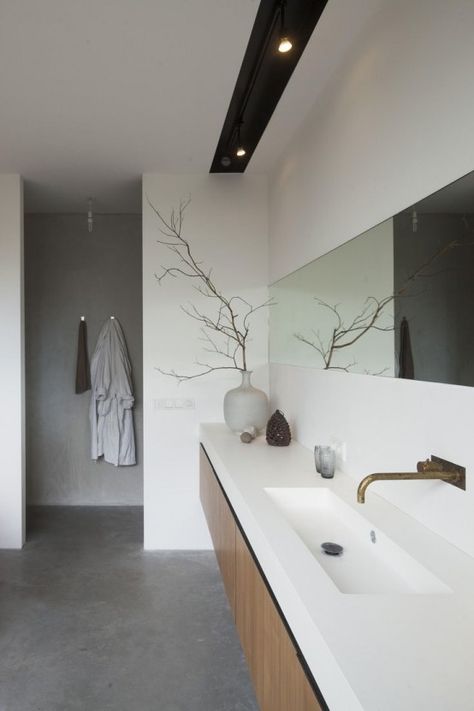 Compendious Minimalist Bathroom 5 Drømme Bad, Minimalist Dekor, Minimalist Bathroom Design, Minimalist Bathroom, Laundry In Bathroom, Decor Minimalist, House Bathroom, Bathroom Toilets, Beautiful Bathrooms