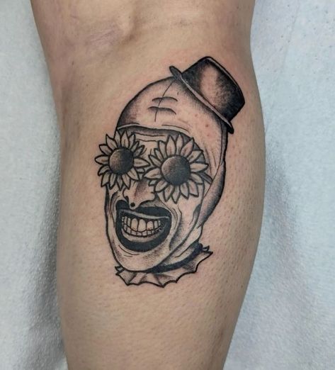 Art Terrifier Tattoo, Killer Clown Tattoo, Art The Clown Terrifier Tattoo, Pyramid Head Tattoo, House Of 1000 Corpses Tattoo, Art The Clown Tattoo, Terrifier Tattoo, American Horror Story Tattoo, Horror Flash