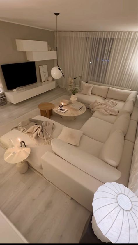 Small Aesthetic House Interior, Modern White Living Room Luxury, Aesthetic Living Room Designs, White And Beige House Interior Design, White House Interior Modern Living Room, White Aesthetic House Interiors, Small House Living Room Design, Aesthetic Big Living Room, Dream Living Room Aesthetic