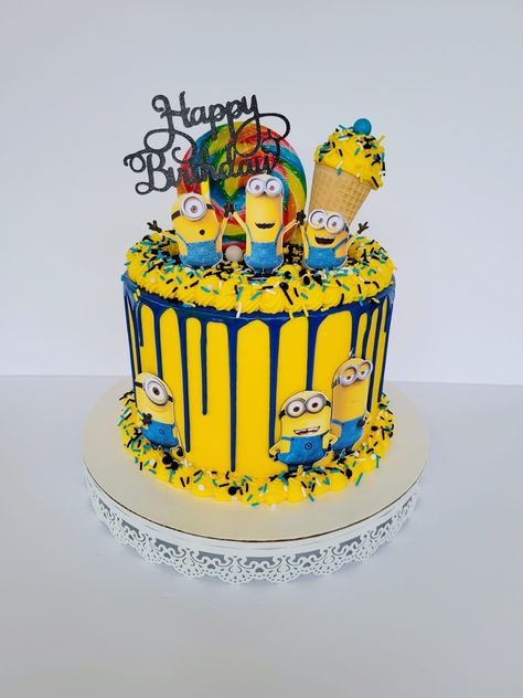 Minion Birthday Party Food Ideas, Minions Bday Cake, Despicable Me 4 Birthday, Simple Minion Cake, Minons Birthday Cake, Diy Minion Cake, Minion Birthday Cake Buttercream, Despicable Me Birthday Cake, Minion Birthday Cake Ideas