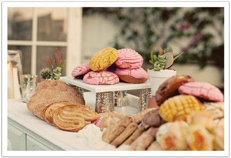 Pan Dulce Bar Dessert Tables, Pan Dulce Wedding Bar, Mexican Dessert Table Wedding, Pan Dulce Wedding, Pan Dulce Table Wedding, Pan Dulce Table, Mexican Dessert Table Ideas, Pan Dulce Bar, Mexican Dessert Bar