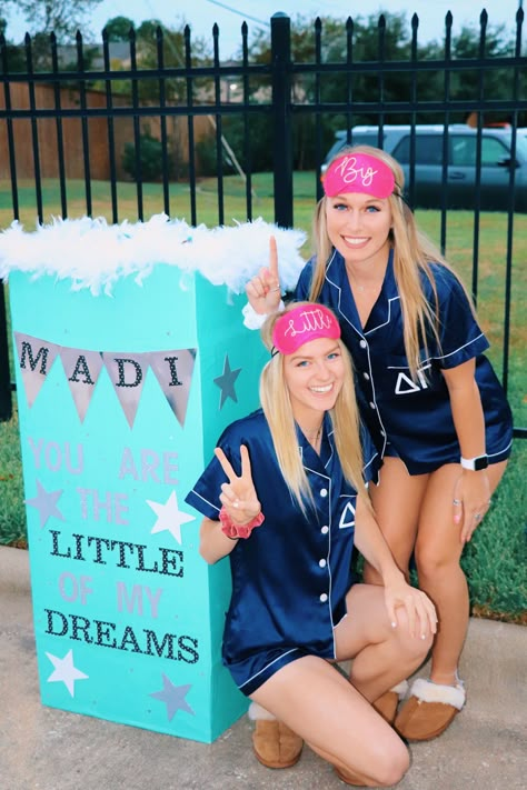 Delta Gamma Big Little Reveal with pop out box and pajama theme. Big Lil Reveal Boxes, Big Sis Reveal Ideas Sorority, Big Sis Box Reveal, Little Of My Dreams Reveal Sorority, Big Little Costume Ideas, Big Little Twins Reveal, Big And Little Reveal Ideas Cheer, Bug Little Themes Sorority, Bigs And Littles Ideas