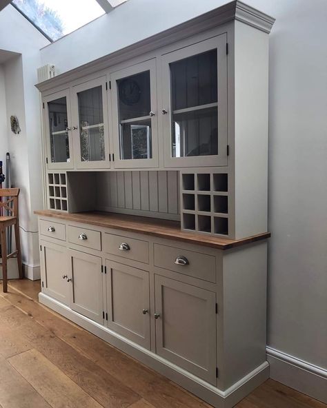 Crockery Cabinet Design Dining Rooms Cupboards, Hutch Storage Ideas, Hutch In Kitchen, Bar Dresser, Diy Kast, Apothecary Kitchen, Dining Room Dresser, Statement Furniture Pieces, Nandi Hills