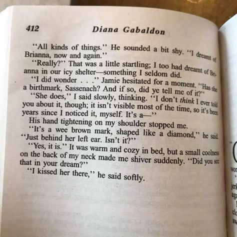 LOVE this scene, from one of the Outlander novels, Drums of Autumn Outlander Novel, Outlander Characters, Outlander Quotes, Fire Eyes, Book Obsession, Drums Of Autumn, The Outlander, Outlander 3, Soulmate Love Quotes