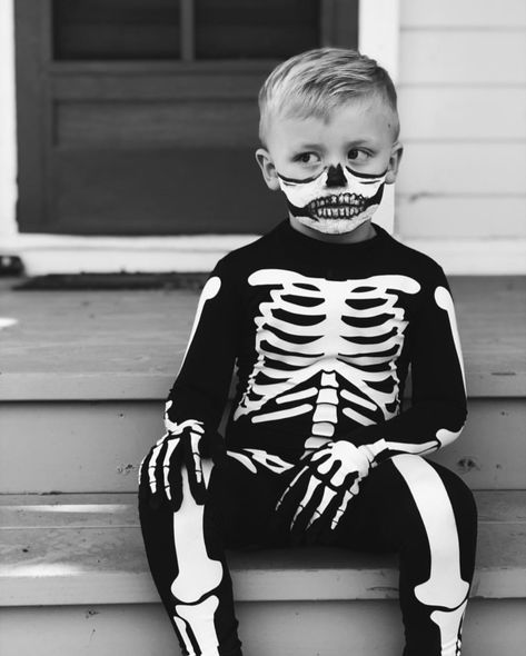 Toddler Skeleton Face Paint, Skeleton Makeup Kids Boys, Baby Skeleton Makeup, Skeleton Face Makeup Kids, Family Skeleton Halloween Costumes, Kid Skeleton Makeup, Toddler Skeleton Makeup, Skeleton Family Halloween Costumes, Skeleton Makeup Boy