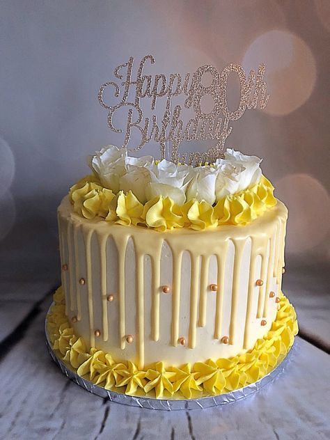 Pretty Birthday Cakes Yellow, Light Yellow Cake Design, Cake With Yellow Decoration, Yellow Birthday Cakes For Women, Yellow Gold Cake Design, Yellow Cakes Birthday, Simple Yellow Birthday Cake, Yellow Cake Decoration Birthday, Yellow Cake Designs Birthday Women