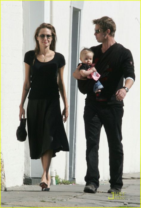 Shilo Jolie Pitt, Angelina Jolie Family, Shiloh Jolie Pitt, Shiloh Jolie-pitt, Shiloh Jolie, Brad And Angelina, Brad Pitt And Angelina Jolie, Angelina Jolie Photos, Proud Parents