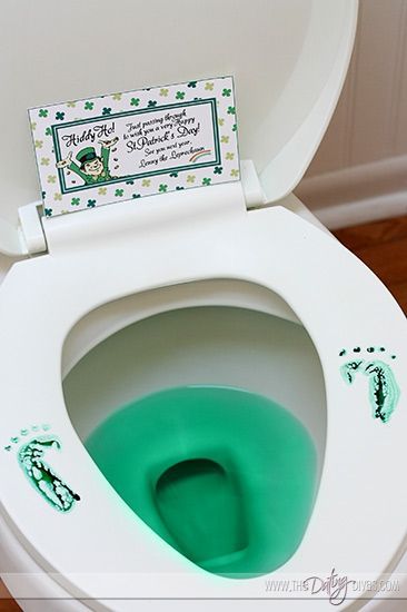 St Patricks Day Crafts For Kids, St Patrick Day Activities, The Dating Divas, St Patrick's Day Decorations, Dating Divas, Saint Patties, St Patrick's Day Crafts, St Paddys Day, St Paddy