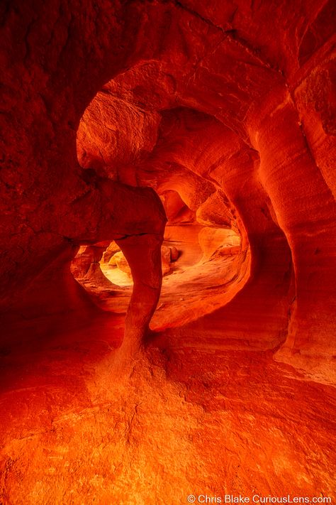 Windstone Arch - from the Valley of Fire State Park in Nevada. The reflected light makes the inside of this cave glow red! Environment Moodboard, Cave Environment, Nevada Photography, Story Bible, Desert Aesthetic, Underwater Caves, Bike Rally, Valley Of Fire State Park, City Summer