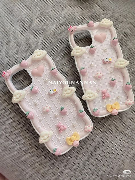 Kawaii Phone Case Diy Whipped Cream, Decoden Case Ideas, Deco Den Phone Case, Decoden Phone Case Simple, Handmade Phone Case Ideas, Deco Cream Phone Case, Custom Phone Cases Diy, Diy Resin Phone Case, Decoden Diy