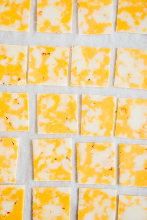 Colby Pepper Jack Cheese Crackers | Carb Manager Keto Cheese Chips Colby Jack, Keto Cheese Log, How To Make Cheese Crisps, Cheese Slice Crackers, Homemade Cheese Whisps, Keto Cheese Crackers Recipe, Keto Cheese Chips Recipes, Oven Cheese Crisps, Colby Jack Cheese Recipes