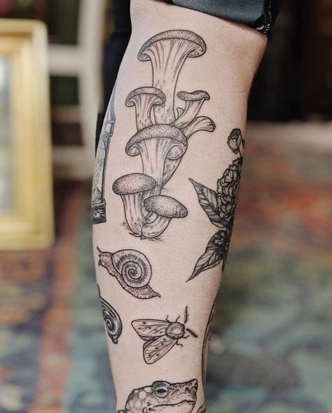 Long Mushroom Tattoo, Mushroom Snail Tattoo, Realistic Mushroom Tattoo, Mycelium Tattoo, Fungi Tattoos, Meaningless Tattoos, Simon Aesthetic, Pony Reinhardt, Insect Tattoos