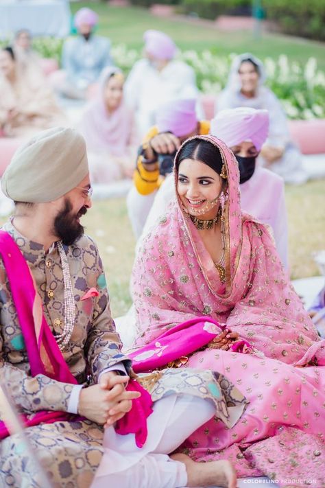 An Intimate Anand Karaj With Tones Of Pink & Purple Groom Colours, Anand Karaj, Sikh Bride, Offbeat Wedding, Indian Wedding Planning, Pink Lehenga, Indian Bridal Outfits, Sikh Wedding, Groom Wear