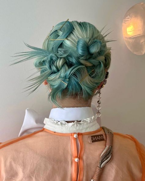 braid updo 2000s Updo, Unique Updos, Braid Updo, Easy Hairstyles For Thick Hair, Creative Hair, Creative Hairstyles, Hair Updo, Braided Updo, Hair Updos