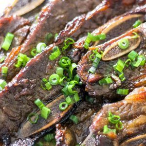 Kalbi (Korean BBQ Short Ribs) - The Seasoned Skillet Cooking Beef Ribs, Kalbi Recipe, Korean Bbq Ribs, Korean Bbq Short Ribs, Bbq Short Ribs, Beef Ribs Recipe, Beef Short Rib Recipes, Bbq Dishes, Steamed White Rice