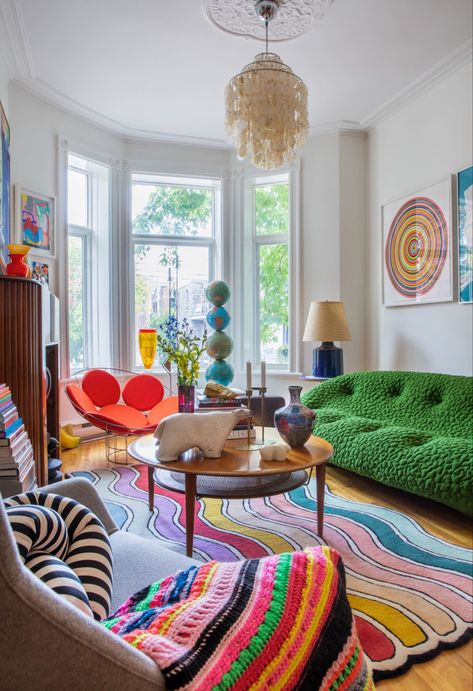 Quirky Living Room Ideas, Vibrant Living Room, Colourful Living Room, Casa Container, Apartment Decor Inspiration, Apartment Inspiration, Decor Living Room, Eclectic Home, Dream House Decor