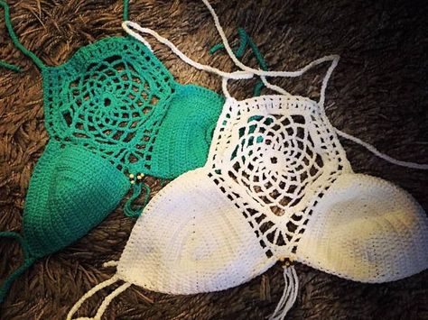 Dreamcatcher Crochet Halter Top Pattern & Desert Crochet | Etsy Easy Crochet Halter Top, Dreamcatcher Crochet, Crochet Halter Top Pattern, Crochet Tube Top, Halter Top Pattern, Crop Top Crochet, Crochet Dreamcatcher, Crochet Bottoms, Crochet Halter Top