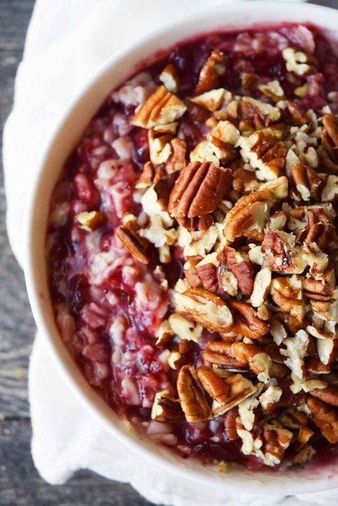 Cranberry Oatmeal Recipe Cranberry Oatmeal, Homemade Cereal, Leftover Cranberry Sauce, Oatmeal Recipe, Fresh Cranberries, Gluten Free Oats, Oatmeal Recipes, Cranberry Sauce, Perfect Breakfast