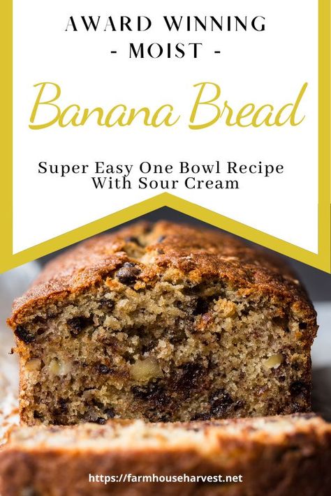 Amish Banana Bread Recipe, Banana Bread Recipe Easy Moist, Sweet Deserts, Super Moist Banana Bread, Sour Cream Banana Bread, Banana Nut Bread Recipe, Banana Bread Recipe Moist, Natural Recipes, Sour Cream Recipes