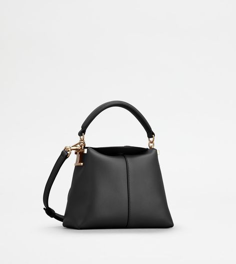 Tod’s Bag, Womens Messenger Bag, Area Codes, Timeless Accessories, Handbags Online, Black Tote, Handbags For Women, Casual Bags, Body Bag