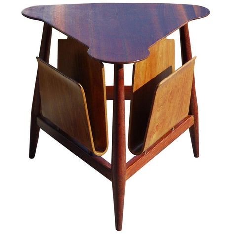 Beatnik Art, Triangular Table, Ash Table, Interesting Furniture, Magazine Table, Magazine Racks, Edward Wormley, Vintage Tables, Bachelor Pad