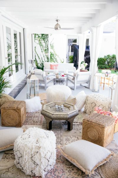 Morccan inspired party: http://www.stylemepretty.com/living/2015/07/09/moroccan-boho-chic-inspired-baby-shower/ | Photography: Carolina Guzik - http://carolinaguzik.com/ Moroccan Patio Ideas, Dekorasi Maroko, Boho Glam Bedroom, Boho Style Furniture, Boho Chic Interior Design, Moroccan Decor Living Room, Boho Chic Interior, Bohemian Bedroom Design, Moroccan Theme