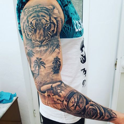 Jungle Tattoo Ideas Sleeve, Hawaiian Tattoo For Men, Tiger Half Sleeve Tattoo, Jungle Sleeve Tattoo, Half Sleeve Tattoos For Men Upper Arm, Tiger Arm Tattoo, Upper Arm Tattoo Men, Tattoos Half Sleeve, Mens Tiger Tattoo