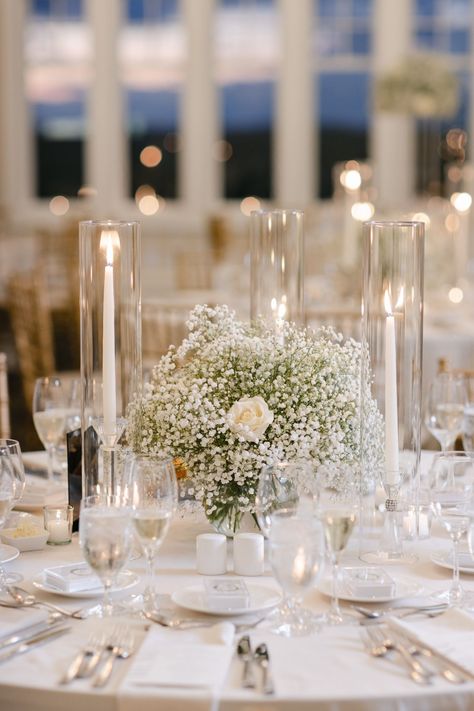 Steakhouse Wedding Reception, Classy December Wedding, Candle Seating Chart, Evergreen And White Wedding, Wedding Decorations Green And White, Black Tie Wedding Winter, Emerald Green Centerpieces Wedding, Classy Wedding Details, Simple White Wedding Flowers