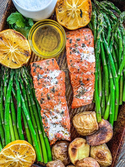 Traeger Salmon Recipes, Traeger Salmon, Trager Grill, Smoked Dishes, Grilled Salmon Recipe, Traeger Cooking, Smoked Recipes, Traeger Grill Recipes, Grilled Salmon Recipes