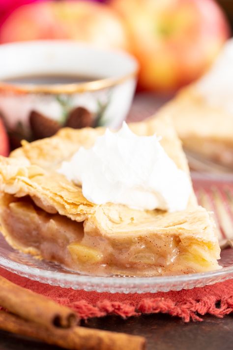 Mom's Apple Pie • The Gold Lining Girl Pillsbury Apple Pie, Traditional Apple Pie Recipe, Sugar Pie Crust, Buttery Flaky Pie Crust, Apple Pie Ice Cream, Autumn Dessert, Apple Pie Filling Recipes, Pumpkin Pie Ice Cream, Favorite Pie Recipes