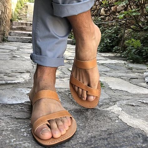 Mens Sandals Casual, Mens Sandals Beach, Plaid Shoes, Mens Slide Sandals, Flat Slippers, Couple Shoes, Mens Leather Sandals, Outdoor Sandals, Sandals Brown