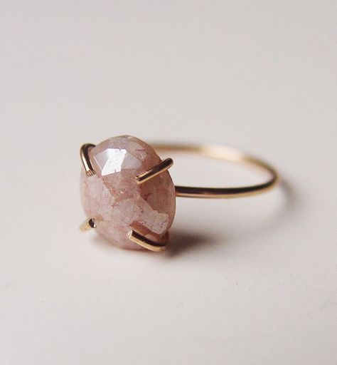 Brass Moonstone Ring, Elegant Brass Moonstone Ring, Elegant Peach Ring, Peach Moonstone Ring, Elegant Peach-colored Ring, Peach Moonstone, Gold Filled Ring, Handcrafted Rings, Jewelry Outfit