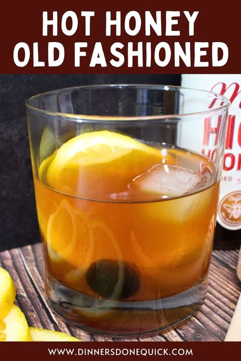 Mikes Hot Honey, Old Fashion Drink Recipe, Ginger Beer Drinks, Bourbon Drinks Recipes, Honey Cocktail, Bourbon Old Fashioned, Bourbon Cocktail Recipe, Old Fashion Cocktail Recipe, Honey Drink