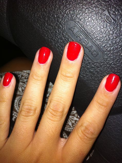 bright red nails Dark Nail Designs, Bright Red Nails, Dark Nail, Finger Paint, Holiday Nail Designs, Finger Nail Art, Nail Colour, Vibrant Nails, Nail Art Designs Diy