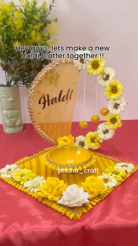 PRICHA | Day 8/30 New haldi platter in affordable range !! DM to order !! Whatsapp at 8887583137 !! . . . #HaldiCelebration #CustomCreation… | Instagram Haldi Mehndi Platter, Diy For Haldi Decoration, Resin Haldi Platter, Wedding Ring Tray Ideas, Haldi Hampers, Diy Haldi Platter, Wedding Items Decoration, Haldi Platter Ideas, Mehendi Platter Ideas