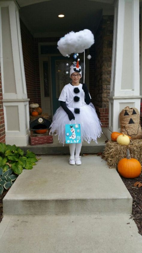 Snow Costume Winter, Diy Olaf Costume Women, Olaf Costume Diy Women, Adult Olaf Costume, Frozen Costume Ideas, Frozen Family Costumes, Winter Costume Ideas, Diy Olaf Costume, Olaf Frozen Costume