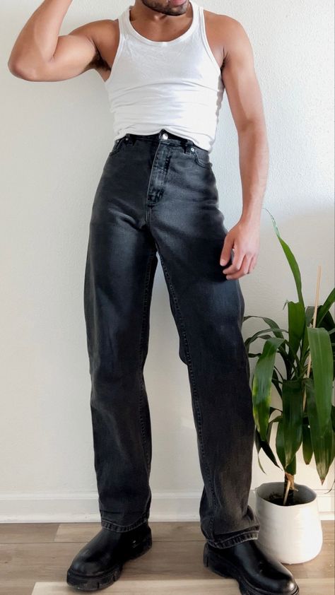 High Rise Jeans Outfit Men, High Rise Jeans Outfit, Fotos Hot, Mens Dress Outfits, Jeans Outfit Men, Outfit Hombre, Outfits Hombre, Men's Outfits, Men Stylish Dress