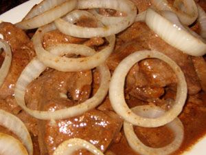 Beef Liver Steaks with Onion Rings http://www.panlasangpinoymeatrecipes.com/beef-liver-steaks-onion-rings.htm #beefliver #beefrecipes Pork Liver Recipe, Beef Liver And Onions Recipe, Filipino Delicacies, Panlasang Pinoy Recipe, Asain Food, Pork Liver, Onion Rings Recipe, Filipino Food Dessert, Liver And Onions