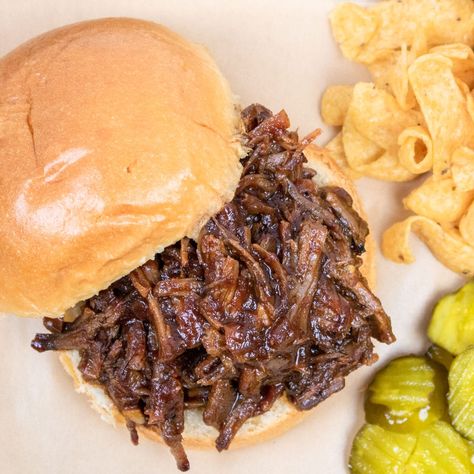 Pulled Beef Sandwiches, Shredded Beef Sandwiches, Beef Sandwich Recipes, Homemade Bbq Sauce, Pulled Beef, Beef Sandwiches, Bbq Beef, Creole Recipes, Beef Sandwich