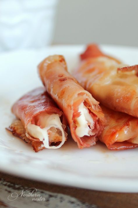 Snacks With Prosciutto, Fried Prosciutto, Snack Savory, Prosciutto Roll, Prosciutto Mozzarella, Gluten Free Ham, Prosciutto Recipes, Prosciutto Wrapped, 4 Ingredient Recipes