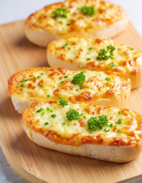 Super Tasty Cheesy Garlic Bread Recipe Quessidla Recipes, Garlic Bread With Sliced Bread, Garlic Cheesy Bread, Spicy Pasta Recipes, Best Broccoli Cheese Soup, Tartare Recipe, Cheesy Garlic Bread Recipe, Cheese Garlic Bread, Vilamoura Portugal