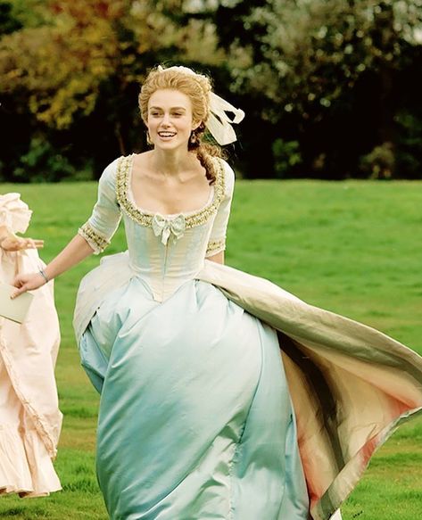 The Duchess (2008) 1700s Aesthetic, Georgiana Cavendish, The Duchess Of Devonshire, Kiera Knightly, Marie Stuart, Keira Knightly, Period Clothing, 18th Century Fashion, Costume Drama