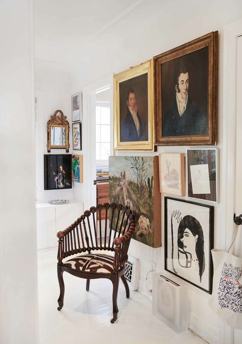 Photo 2 of 9 in Fashion Designer Johnson Hartig Lists His Eclectic L.A. Home for $2.2M - Dwell Eccentric Decor, Bohemian Modern Style, Mediterranean Style Homes, Book Smart, Bright Art, Bohemian Modern, Famous Artwork, Emily Henderson, White Ceiling