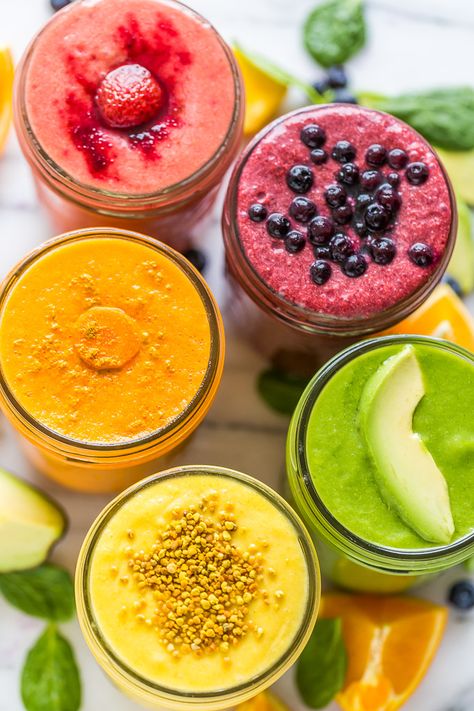 Berry Green Smoothie, Smoothie Boosters, Detoxifying Food, Turmeric Smoothie, Beet Smoothie, Fresh Smoothies, Superfood Smoothie, Morning Smoothie, Smoothie Bowl Recipe