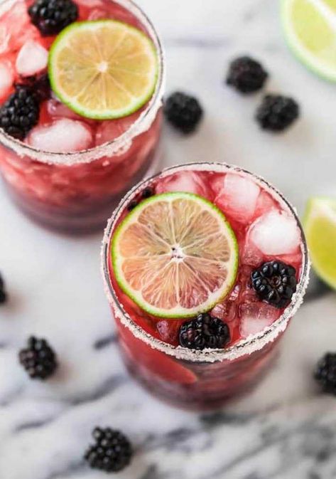 STYLECASTER | 17 Big-Batch Margarita Recipes So Good You'll Be Tempted to Whip 'Em Up Every Day This Summer | Blackberry Margaritas Chilis Blackberry Margarita Recipe, Blackberry Margarita Recipe, Healthy Margarita, Spicy Margarita Recipe, Blackberry Margarita, Easy Margarita, Blackberry Recipes, Healthy Cocktails, Lime Margarita