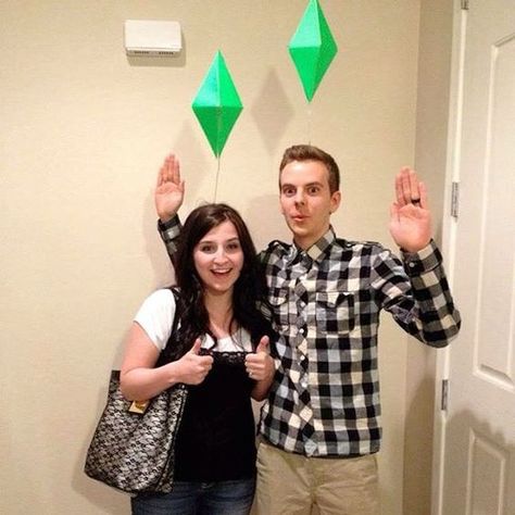 Sims! Simple and classic!! #halloween Sims Costume, Halloween Couples Costumes, Boo Costume, Meme Costume, Halloween Costume Puns, Popular Halloween Costumes, Funny Couple Halloween Costumes, Halloween Couples, Cheap Halloween Costumes