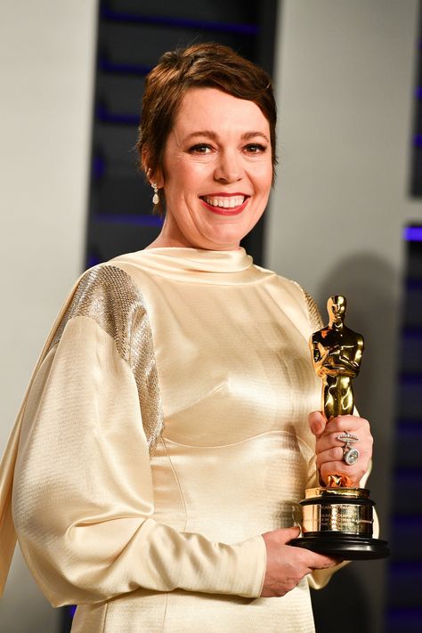 Oscar Speech, Olivia Coleman, Olivia Colman, Oscar Gowns, Hollywood Girls, British Humor, Oscar Winners, British Actresses, Favorite Actors