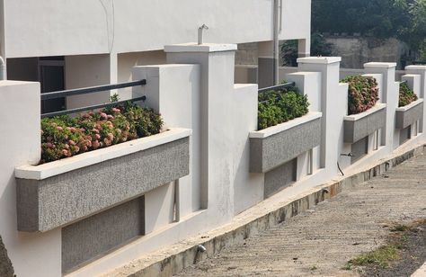 Inspiring Boundary Wall Enhancing Security And Aesthetics Compound Wall With Plants, Front Compound Wall Elevation Design, Compound Wall Design Indian, Wall Compound Designs Houses, Compound Wall Design Exterior Indian Simple, Boundary Wall Design Exterior, Compound Wall Ideas, Boundary Wall Ideas, Concrete Fence Wall