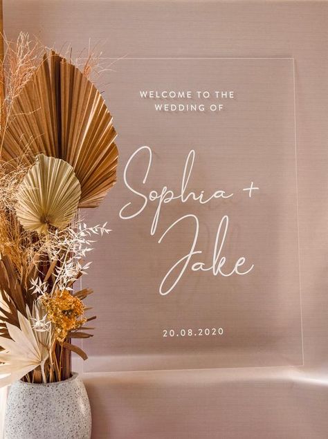 This beautiful clear acrylic welcome sign comes in a choice of size, font style and text colour, a stylish way to welcome guests to your wedding or engament party. ✨SIZE CHOICES: • A1 (594 x 841 mm) • A2 (420 x 594 mm) ✨ACRYLIC BOARD CHOICE: • Clear • Frosted ✨TEXT COLOUR OPTIONS: • Black • White Islandwood Wedding, Welcoming Board, Scandi Wedding, Acrylic Welcome Sign Wedding, Dekorasi Wedding, Acrylic Welcome Sign, Wedding Sign Decor, Rusting Wedding, Welcome Sign Wedding